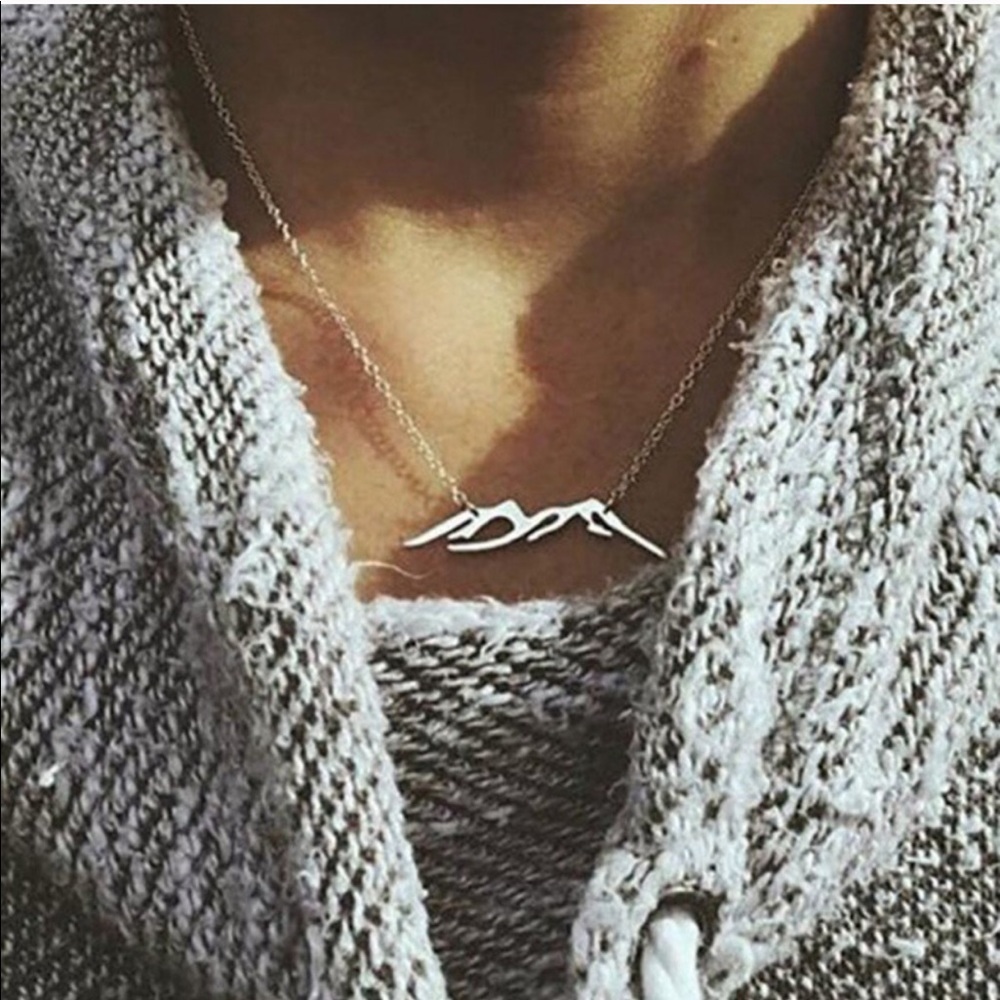 🍍Mountain necklace